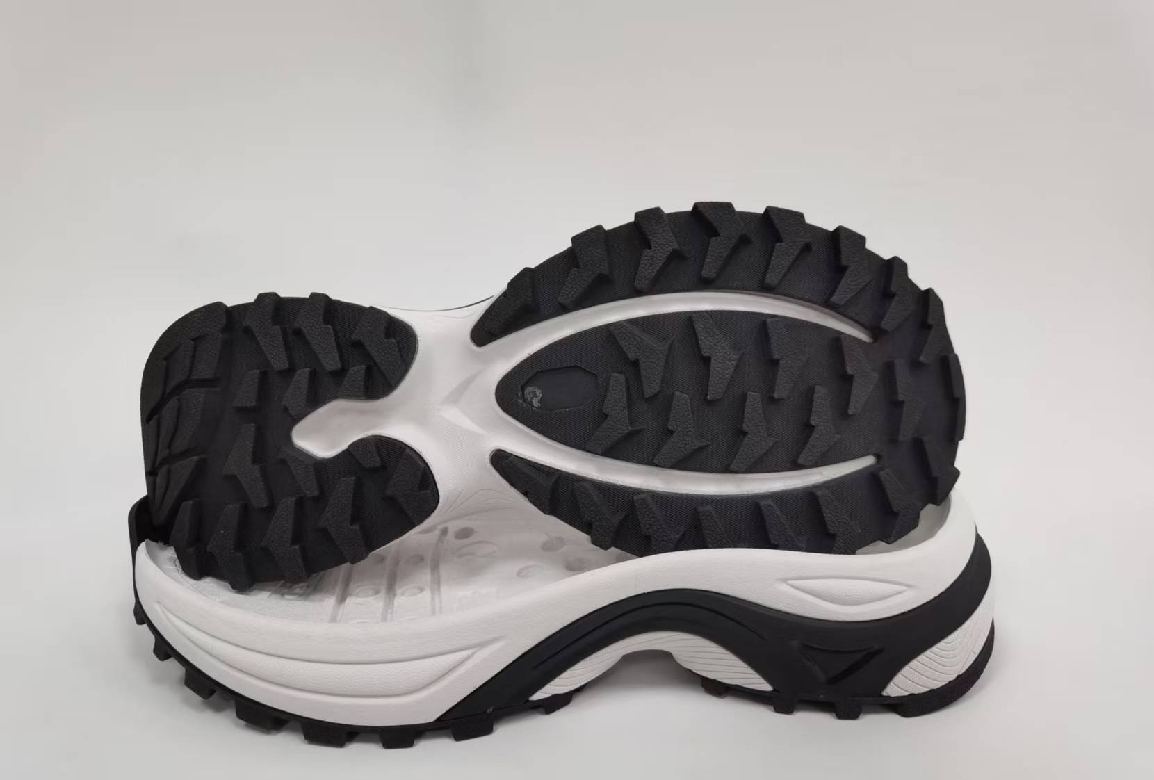 Manufacturer Shoe Sole E-TPU TPU With Carbon Plate Men Outdoor Soft Outsoles Soles