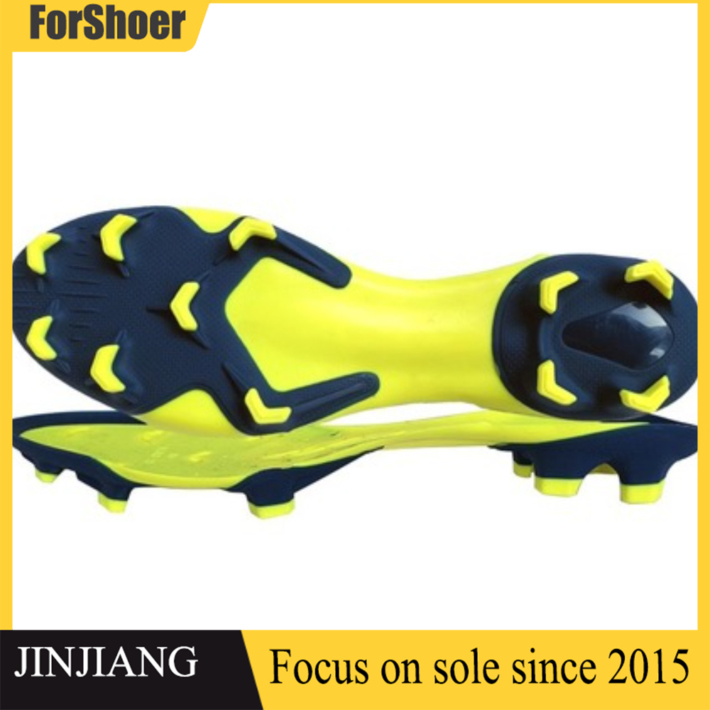 Wholesale Men′s and Women′s Leisure Professional Training Cleats Sole Custom Soccer Shoe Soles