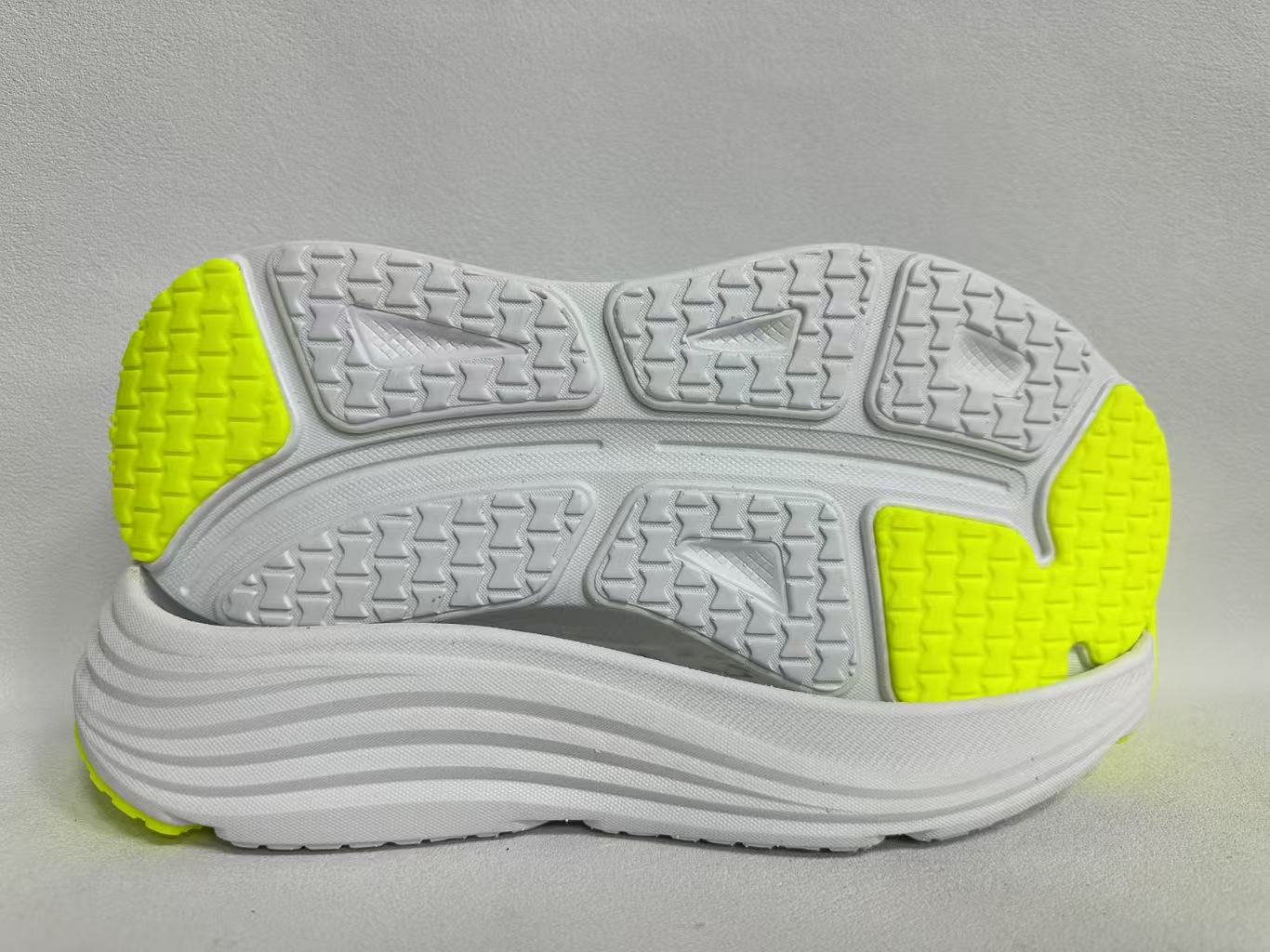 Manufacturer Shoe Sole E-TPU TPU With Carbon Plate Men Outdoor Soft Outsoles Soles
